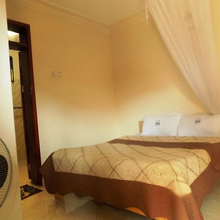 Rhino Motel Mbarara Exterior foto