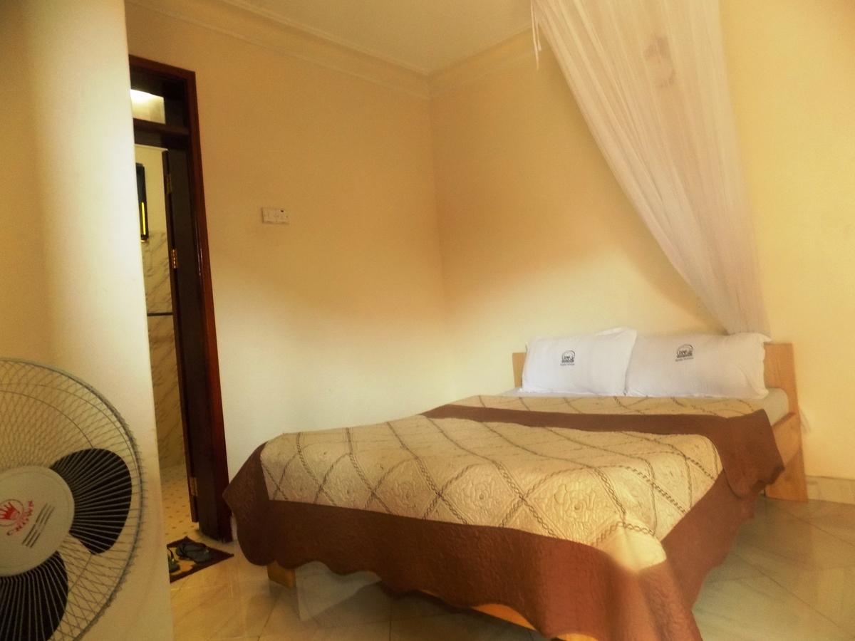 Rhino Motel Mbarara Exterior foto