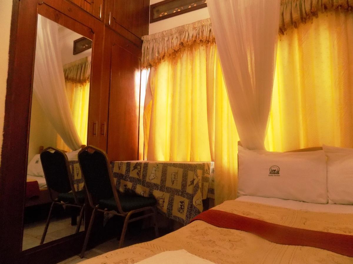Rhino Motel Mbarara Exterior foto
