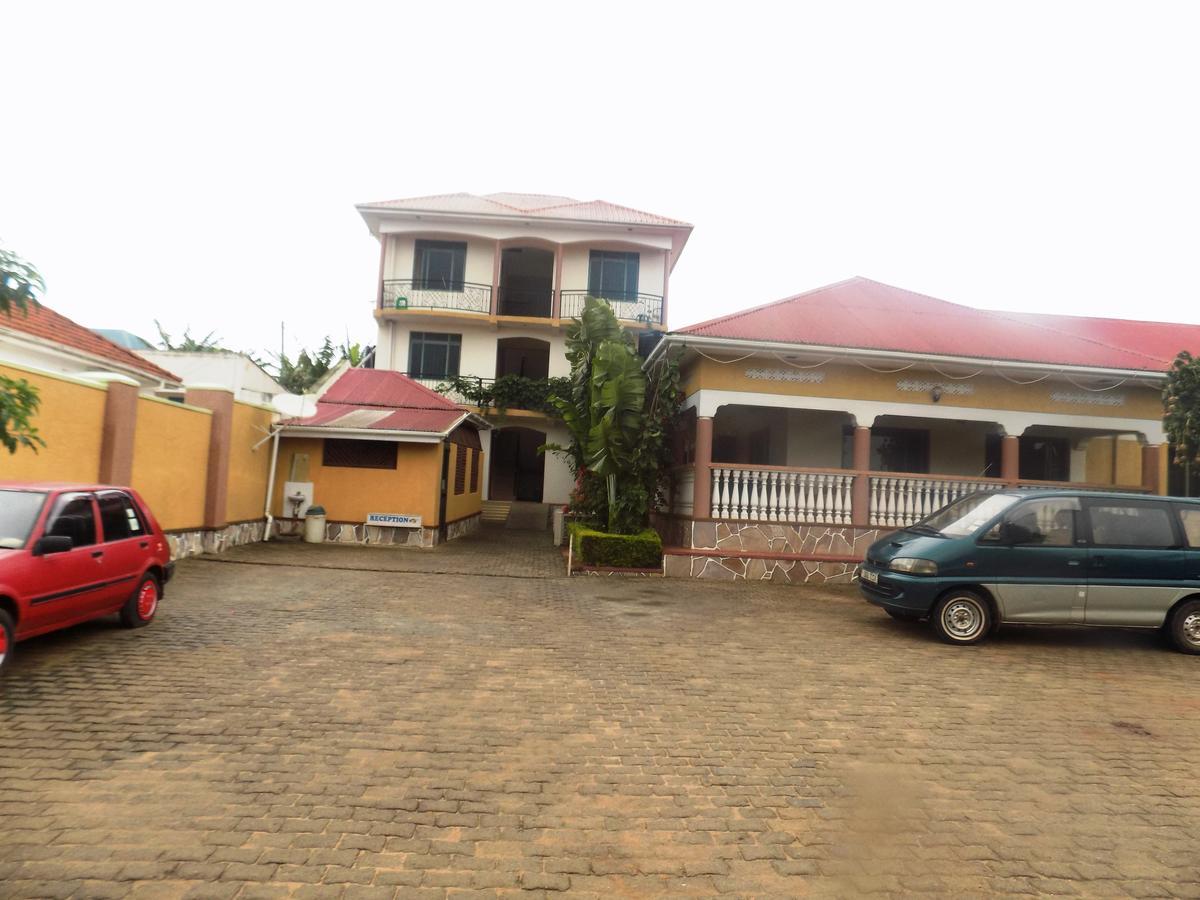 Rhino Motel Mbarara Exterior foto