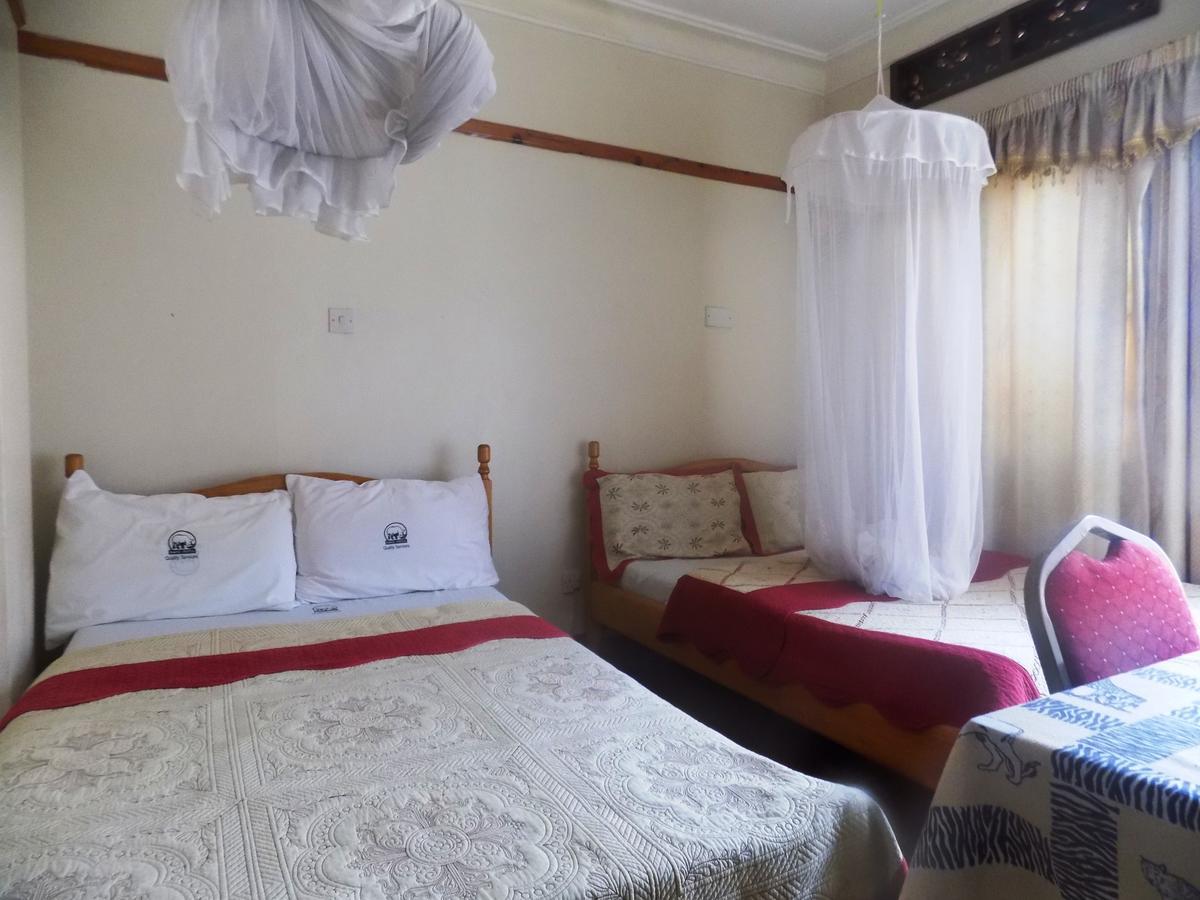 Rhino Motel Mbarara Exterior foto